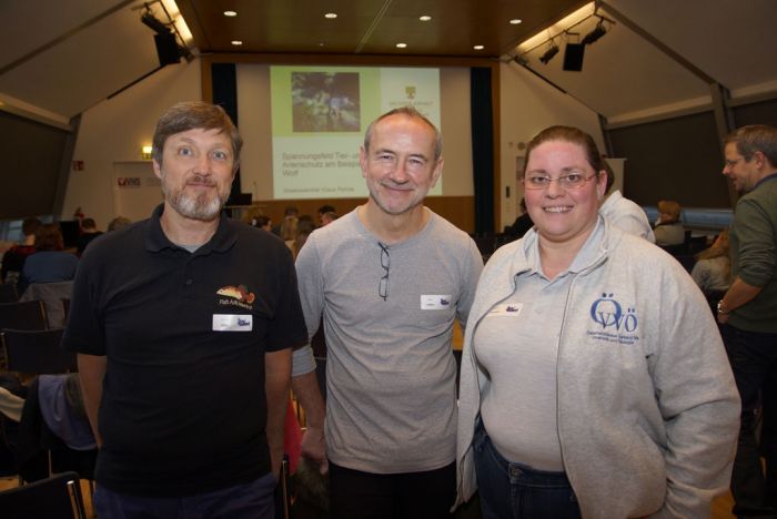 Unsere Vertreter beim 3. Tier- und Rechttag: Mag. Michael Köck (Vizepräsident des ÖDAST), Dr. Anton Lamboj und MMag. Barbara Pachner (ÖVVÖ) Unsere Vertreter beim 3. Tier- und Rechttag: Mag. Michael Köck (Vizepräsident des ÖDAST), Dr. Anton Lamboj und MMag. Barbara Pachner (ÖVVÖ)