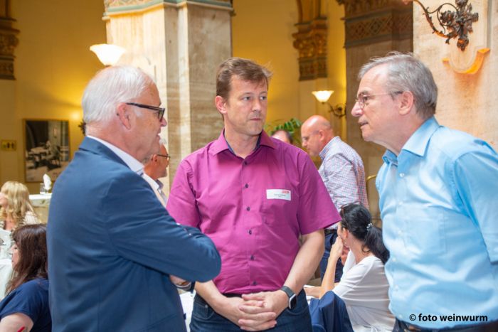 KommR Kurt Essmann,DI Andreas Schramm und Ing. Andreas Huschka (vlnr.) KommR Kurt Essmann,DI Andreas Schramm und Ing. Andreas Huschka (vlnr.)